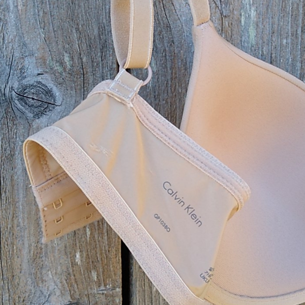 Calvin Klein Smooth Cup Bra 36C nude - Picture 8 of 16